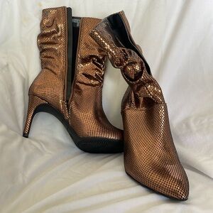 Brand new boots never worn, perfect for upcoming fall events or a night out!